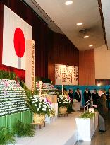 Obuchi attends memorial service for 4 SDF members